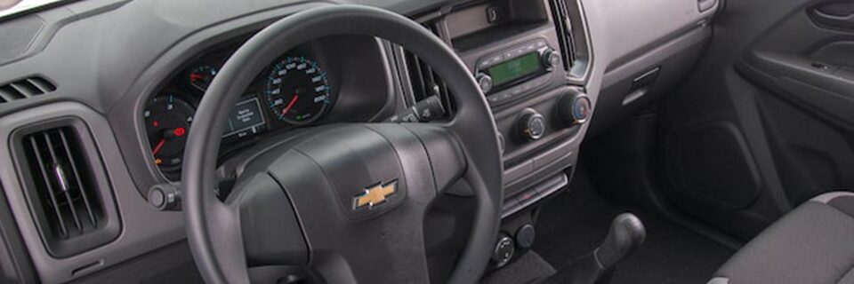 Interior da picape Chevrolet S10 Cabine Simples